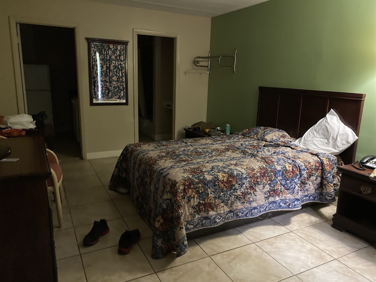 Budget Motel & Efficiencies